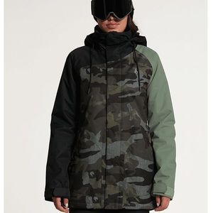 Volcom size small snowboard jacket. Excellent condition